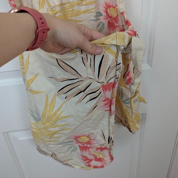 Billabong | Cream Tropical Floral Wrap Dress Size Small - Picture 5 of 9